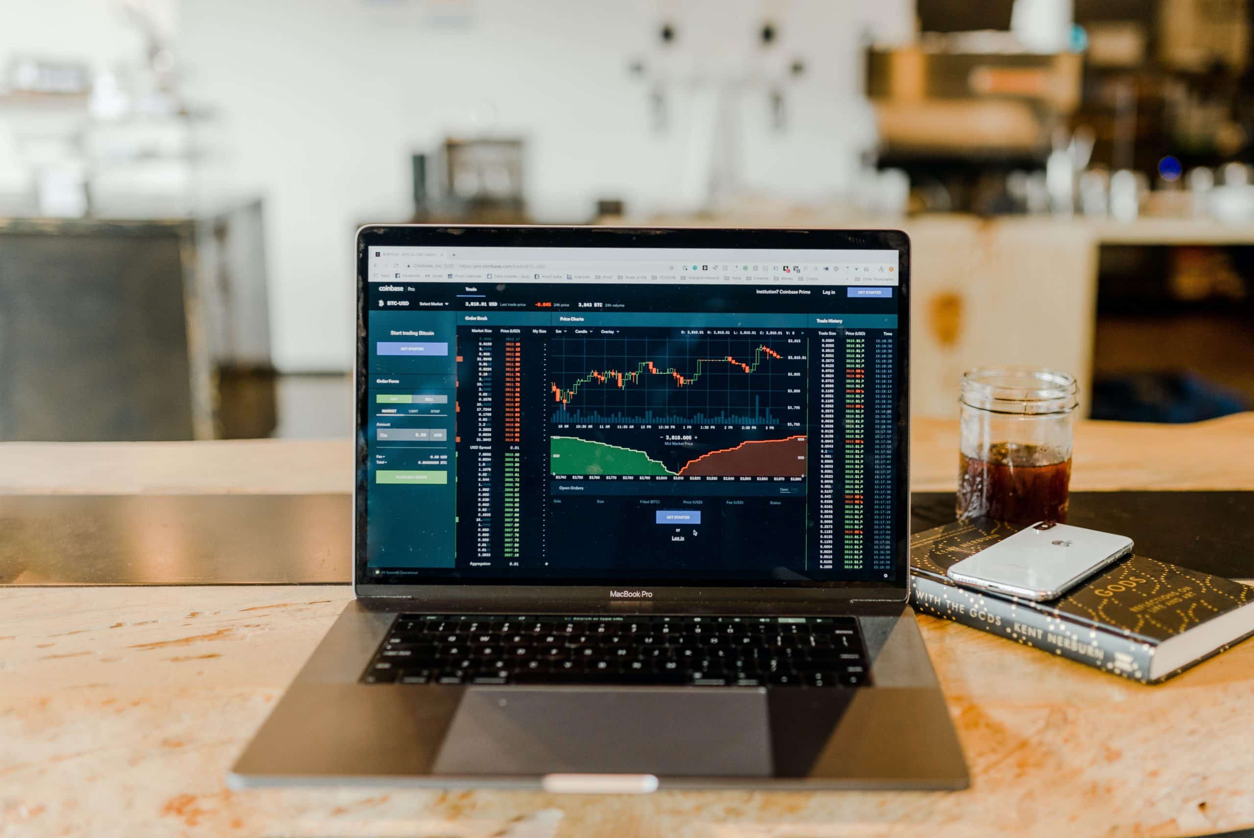 austin distel DfjJMVhwH 8 unsplash - property management software